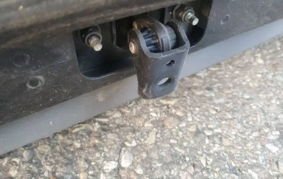 Ford Focus C-MAX Rear door check strap stopper