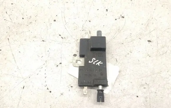 Mercedes-Benz SLK R170 Aerial antenna amplifier A1708200089 1708200089