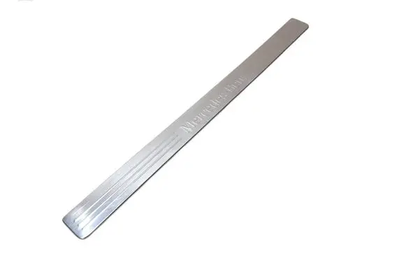 Mercedes-Benz C W204 Front sill trim cover A2046800135