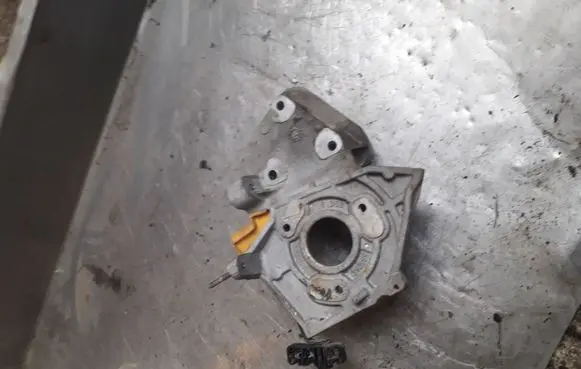 Renault Scenic II - Grand scenic II Gearbox mounting bracket