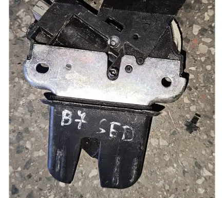 Audi A4 S4 B7 8E 8H Tailgate/trunk/boot lock/catch/latch 4f5827505d