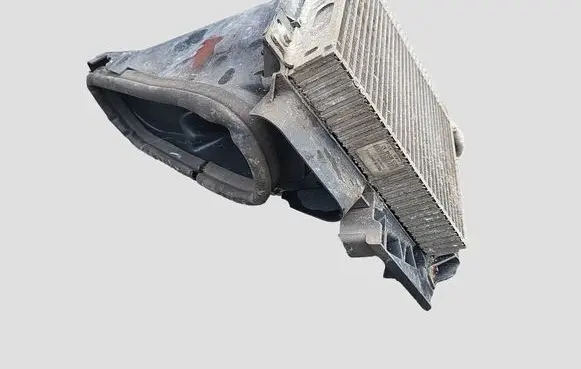 Jaguar XF X250 Coolant radiator 9X238D048AD