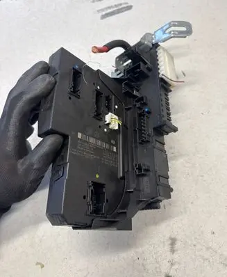 Mercedes-Benz C W204 Comfort/convenience module 2049060405 5DK01102200 2045458732