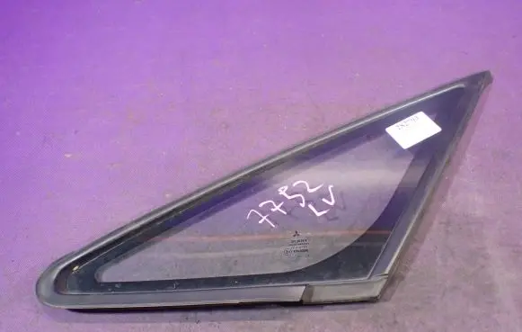 Mitsubishi Colt CZ3 Rear side window