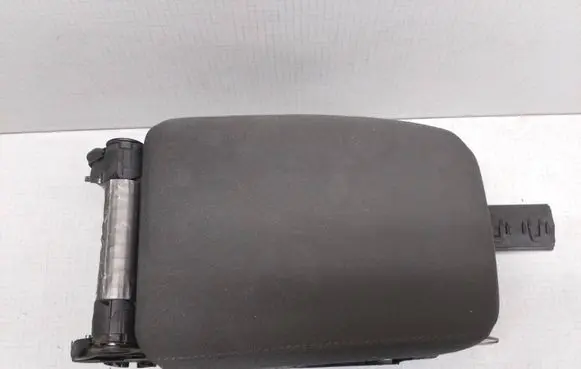 Volkswagen Golf V Armrest 1K5864251B