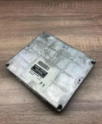 Toyota Corolla Verso AR10 Engine control unit/module ECU 896610F010 MB1758006463