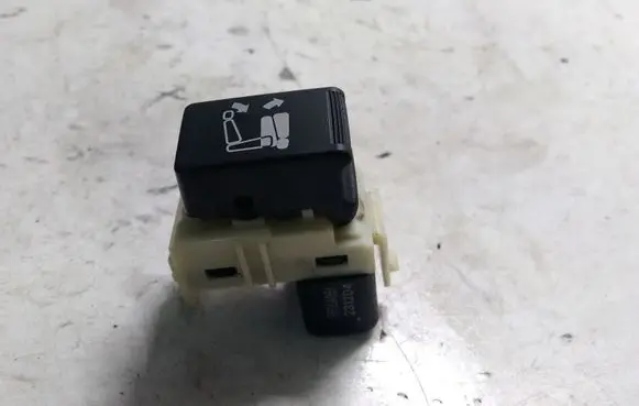 Citroen C-Crosser Seat control switch 8610A051