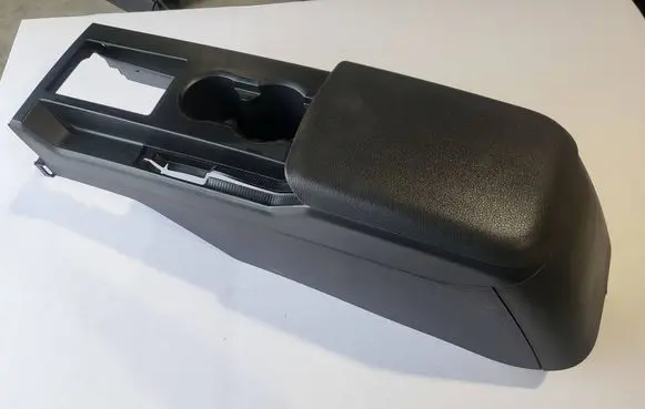 Ford Mustang V Center console 