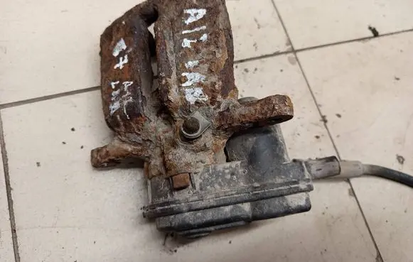 Audi A6 S6 C7 4G Rear brake caliper 