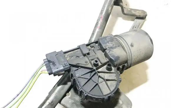 Peugeot 206 Wiper motor 0390241523