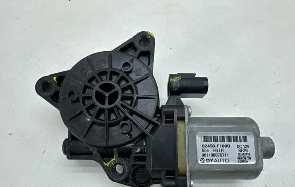 KIA Sportage Front door window regulator motor 82450F1000