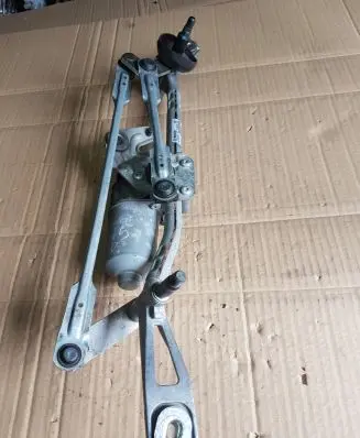 Nissan Pulsar Front wiper linkage and motor 0390243237