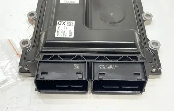 Volvo XC60 Engine control unit/module ECU 31452623