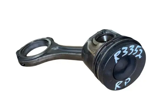 Audi A6 S6 C6 4F Piston with connecting rod