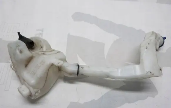 Peugeot 207 CC Windshield washer fluid reservoir/tank 9680415180