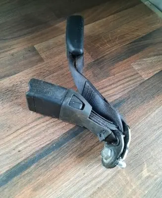 Subaru Outback Knee airbag 