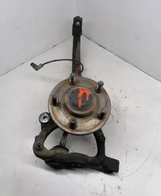 Chrysler 300 - 300C Front wheel hub 