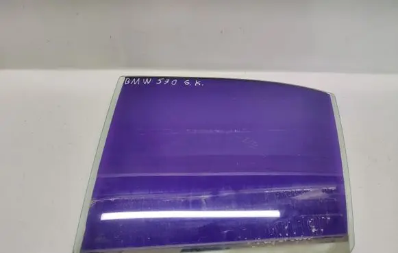 BMW 5 E39 Rear door window glass