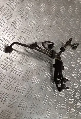 Volvo V70 Fuel injector supply line/pipe 