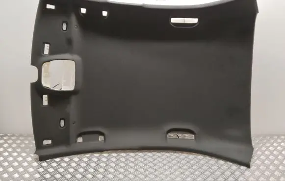 Mercedes-Benz C W205 Headlining 