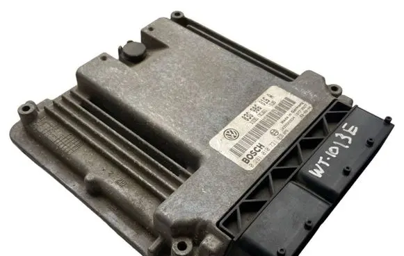 Volkswagen Touran I Engine control unit/module 03G906016A 1039S02834 0281010731