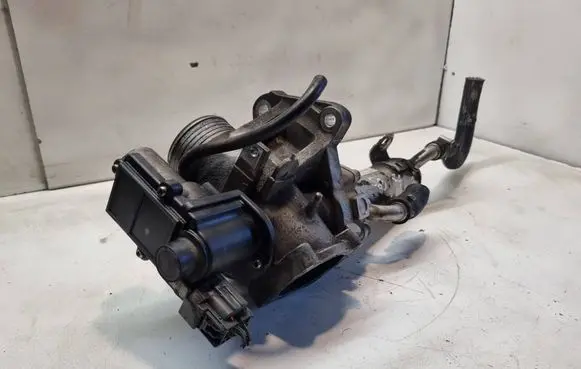 Volvo S60 EGR valve 30743863 06T019 70056103