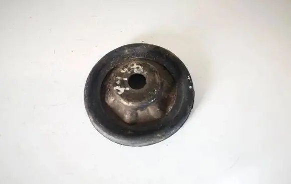 Volkswagen PASSAT B3 Front coil spring rubber mount 1h0412367a