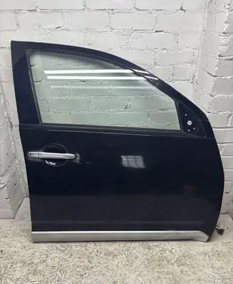 Mitsubishi Outlander Front door