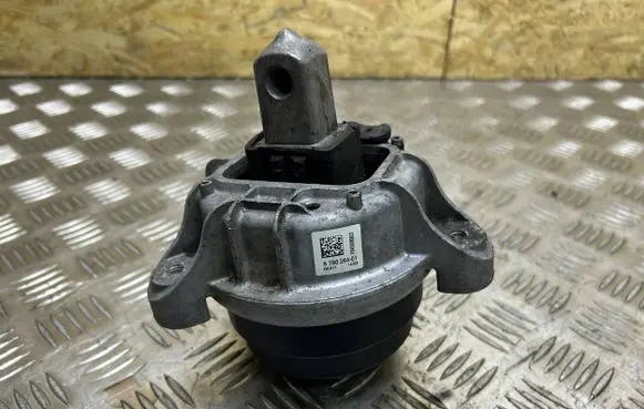 BMW 5 F10 F11 Engine mount bracket 6780264