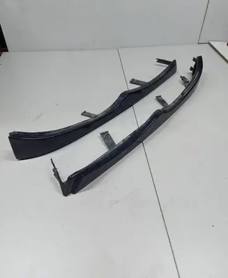 BMW 3 E46 Rear light center trim bar blend