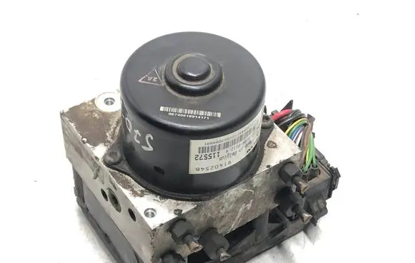 Volvo S70 V70 V70 XC ABS Pump 9140254B 115572 10020401124