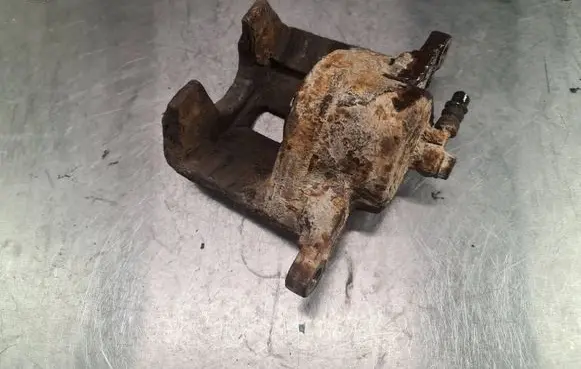 Honda HR-V Front brake caliper