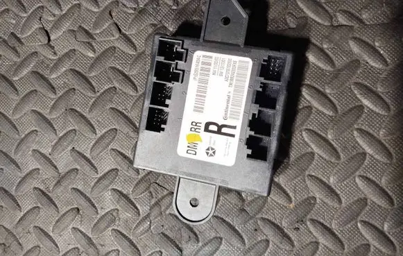 Maserati Ghibli Door control unit/module 52851640AC A2C7378720300