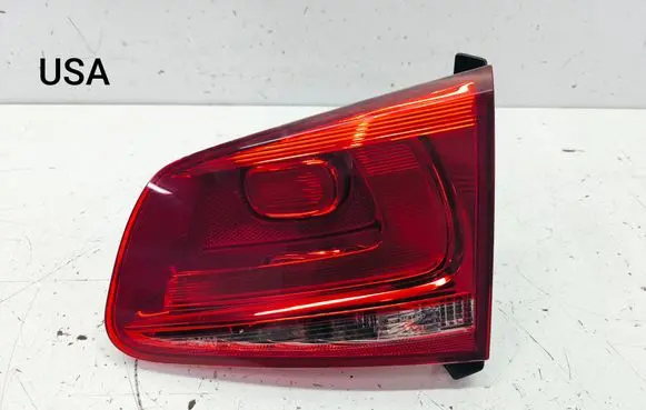 Volkswagen Touareg II Tailgate rear/tail lights 7P6945094B