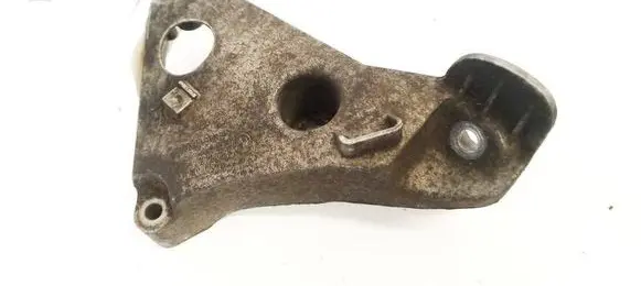 BMW 5 E60 E61 Engine mounting bracket 2211677705301 13807410