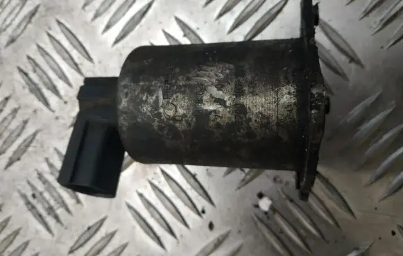 Renault Megane I EGR valve 7700107471