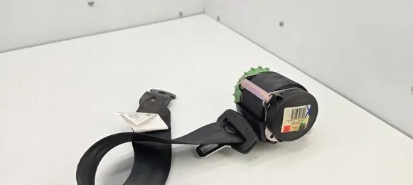 Rear seatbelt