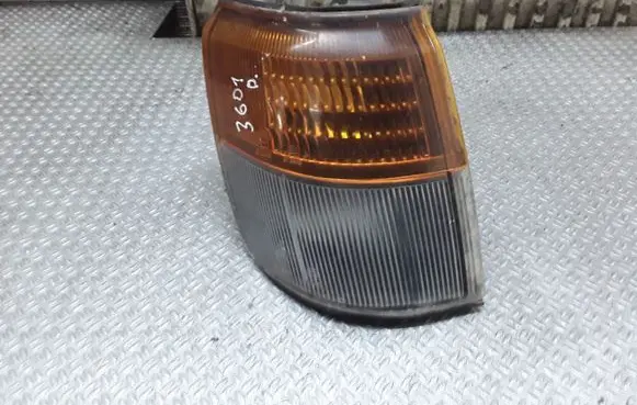 Mitsubishi Pajero Front indicator light 21087746
