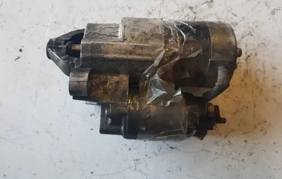 Renault Megane II Starter motor 8200227092
