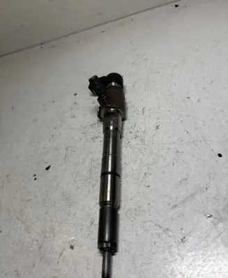Volkswagen Golf VI Fuel injector 03L130277B