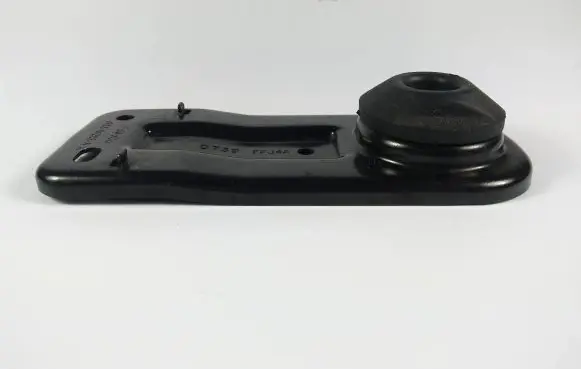 Ford Mustang VI Radiator mount bracket JR338K202AA