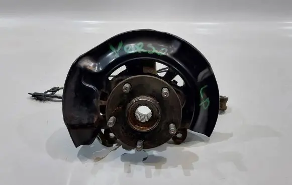 Toyota Verso Front wheel hub spindle knuckle