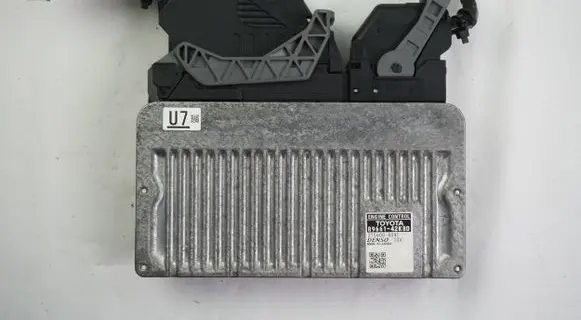 Toyota RAV 4 (XA40) Engine control unit/module 8966142K80
