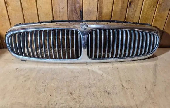 Jaguar X-Type Front grill 2738P01