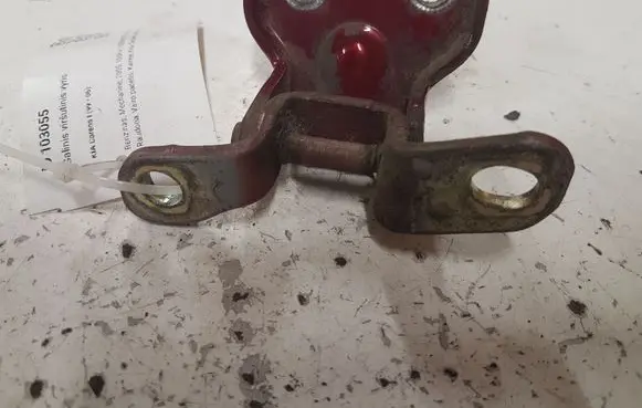 KIA Carens I Rear door upper hinge