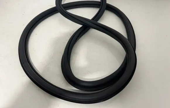 Volkswagen Taigo Rear door rubber seal (on body) 2G6867913B