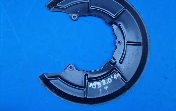 Alfa Romeo 159 Rear brake disc plate dust cover 50505700 51778020 02031451846645G252