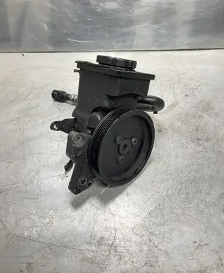 BMW 5 E60 E61 Power steering pump 7693974101