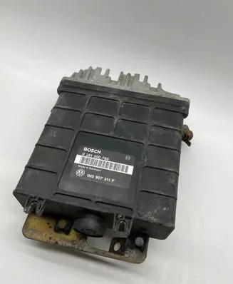 Volkswagen Golf III Engine control unit/module 1H0907311F 0261200760