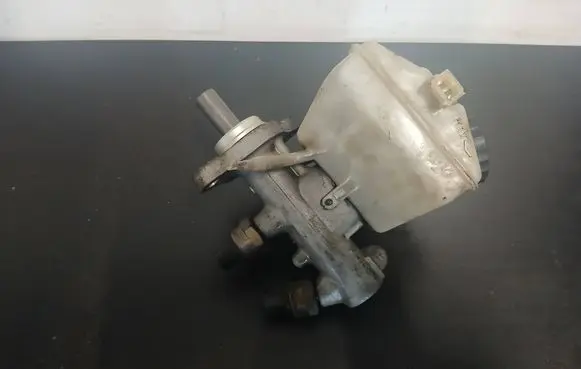 Volvo XC90 Master brake cylinder 8683272